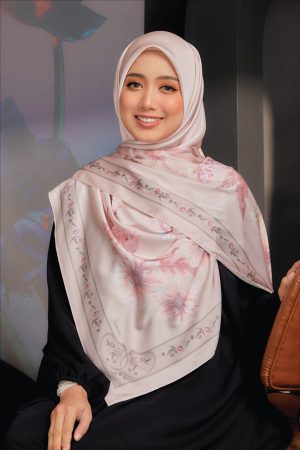 15_SINGLE WEB_1000x1500_THEA 3-30