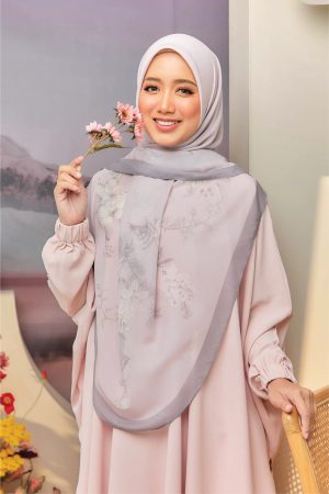 05_SINGLE WEB_1000x1500_LAUREL 6-08