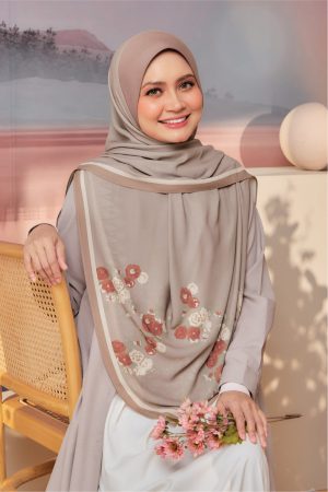 05_SINGLE WEB_B_1000x1500_PETUNIA 5-08